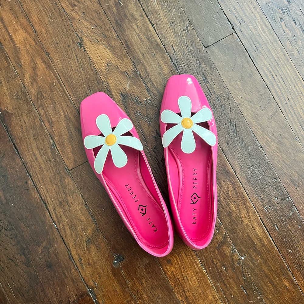 NWOB 🏷️ Katy Perry Evie Daisy Flats